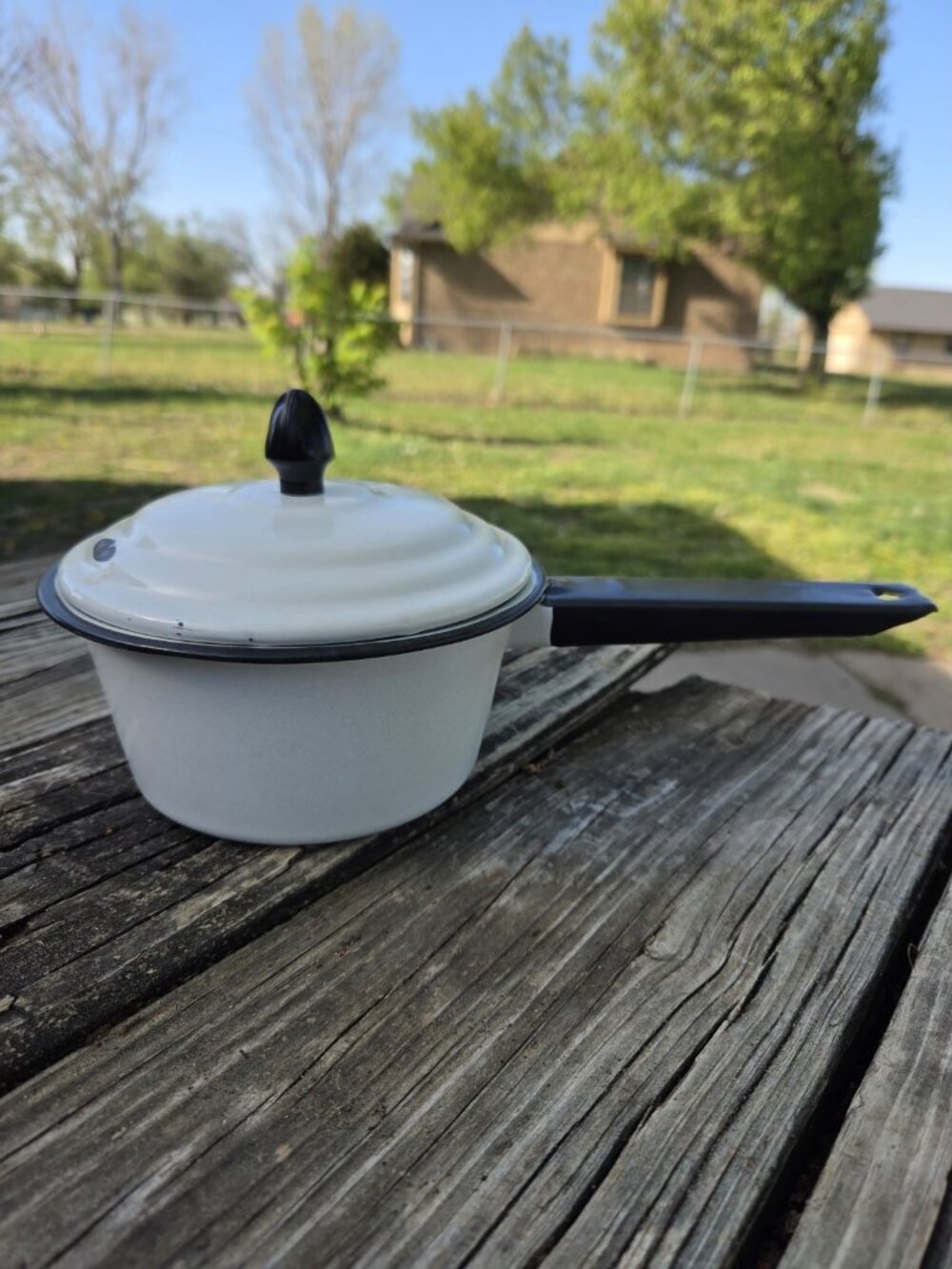 Vintage White with Black Trim Enamelware Saucepan with‎ Lid Enamel Tuxedo